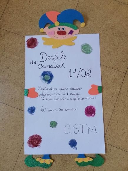 cortejo de Carnaval nas ruas de Torres do Mondego